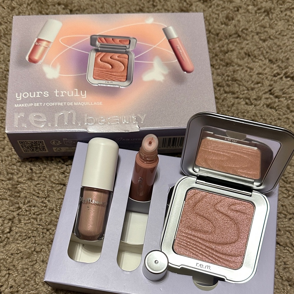 REM Beauty Yours Truly Makeup Set